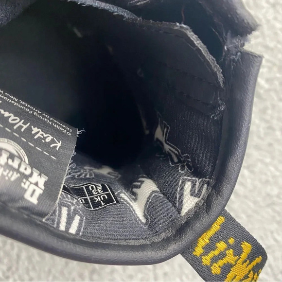 DR MARTENS X KEITH HARING 1460Y BOOTS TODDLER SIZE 2 KIDS LEATHER LACE UP PRINT - Picture 13 of 16